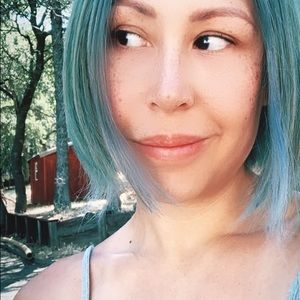 Meet your Posher, Alicia